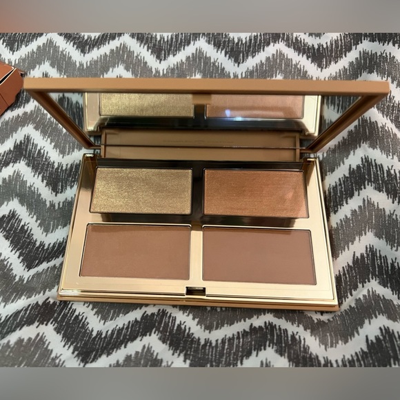 🆕 BUNDLE - CC Complex Culture - Bronzer and Eyeshadow palettes $72 value - Picture 4 of 5